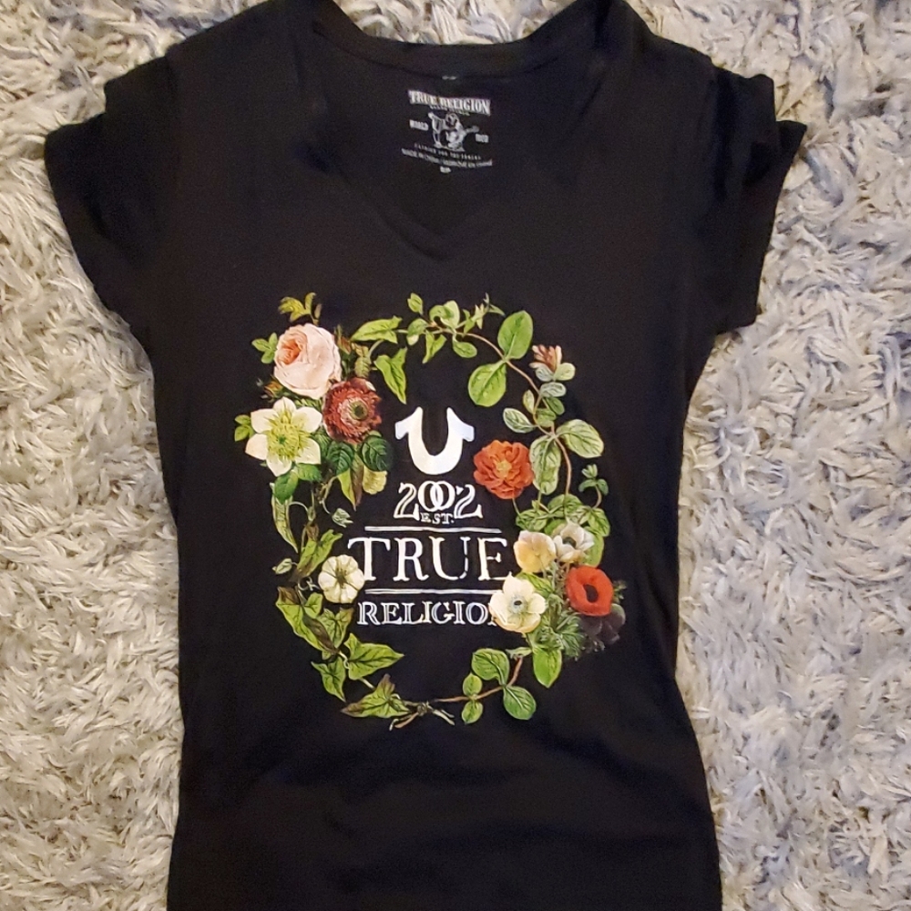 True Religion V neck tshirt